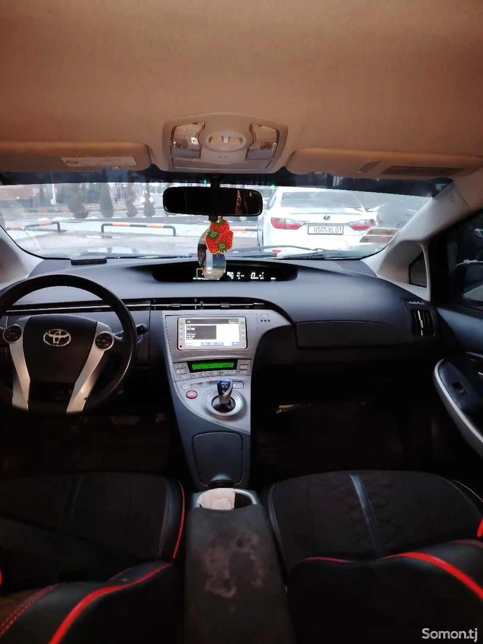 Toyota Prius, 2013-12