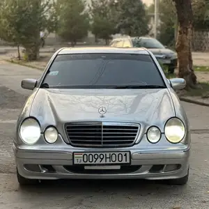 Mercedes-Benz E class, 2001