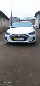 Hyundai Elantra, 2016-4