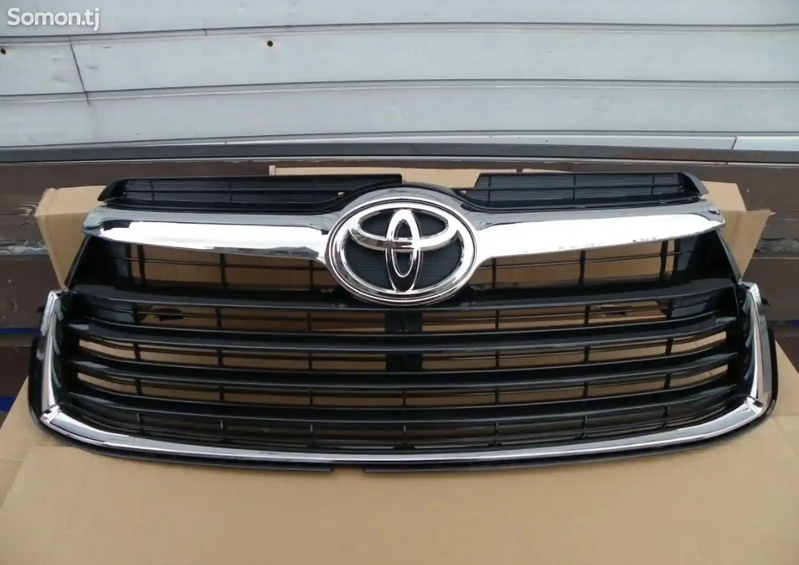 Решетка радиатора Toyota Highlander u50
