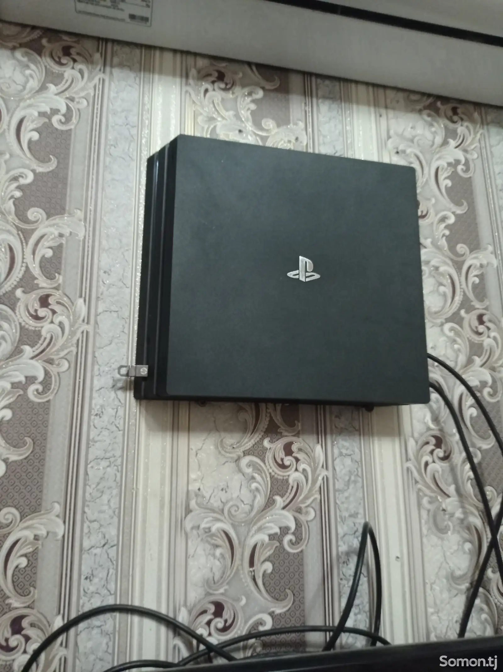 Игровая приставка Sony PlayStation 4 Pro 1Tb-1