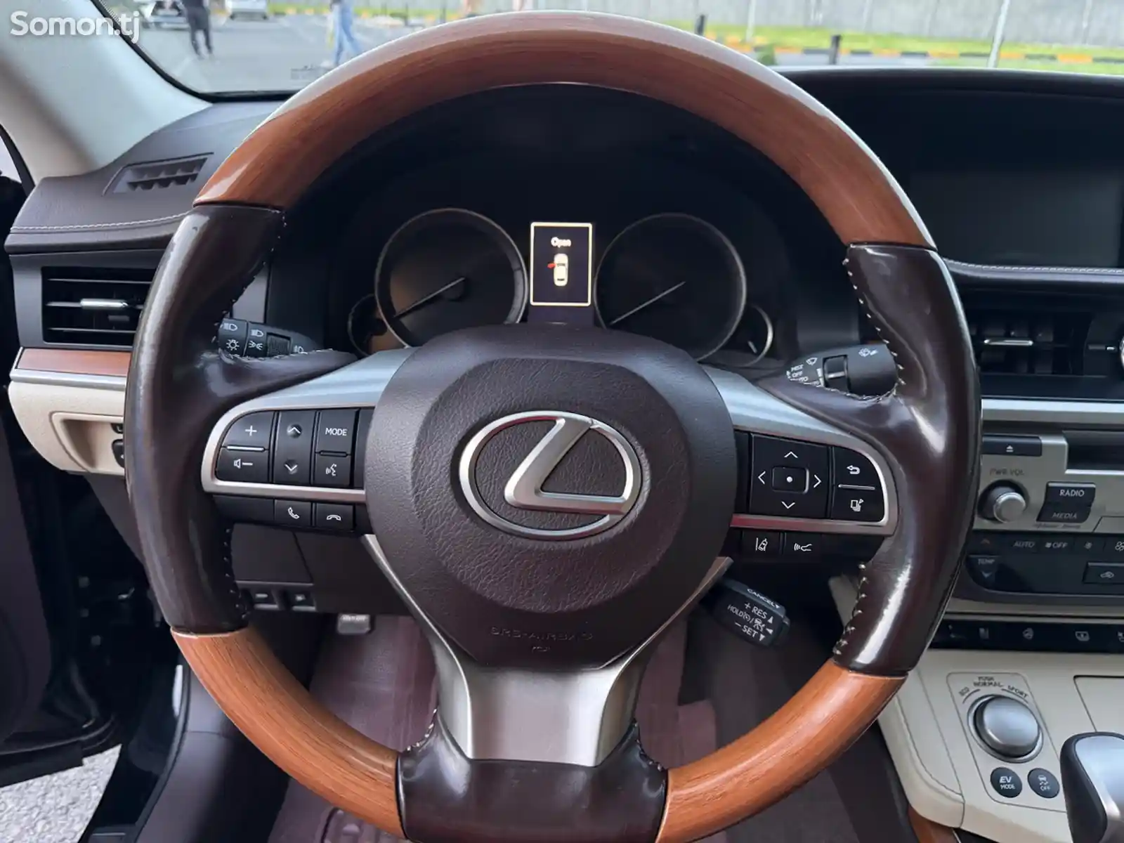 Lexus ES series, 2017-10