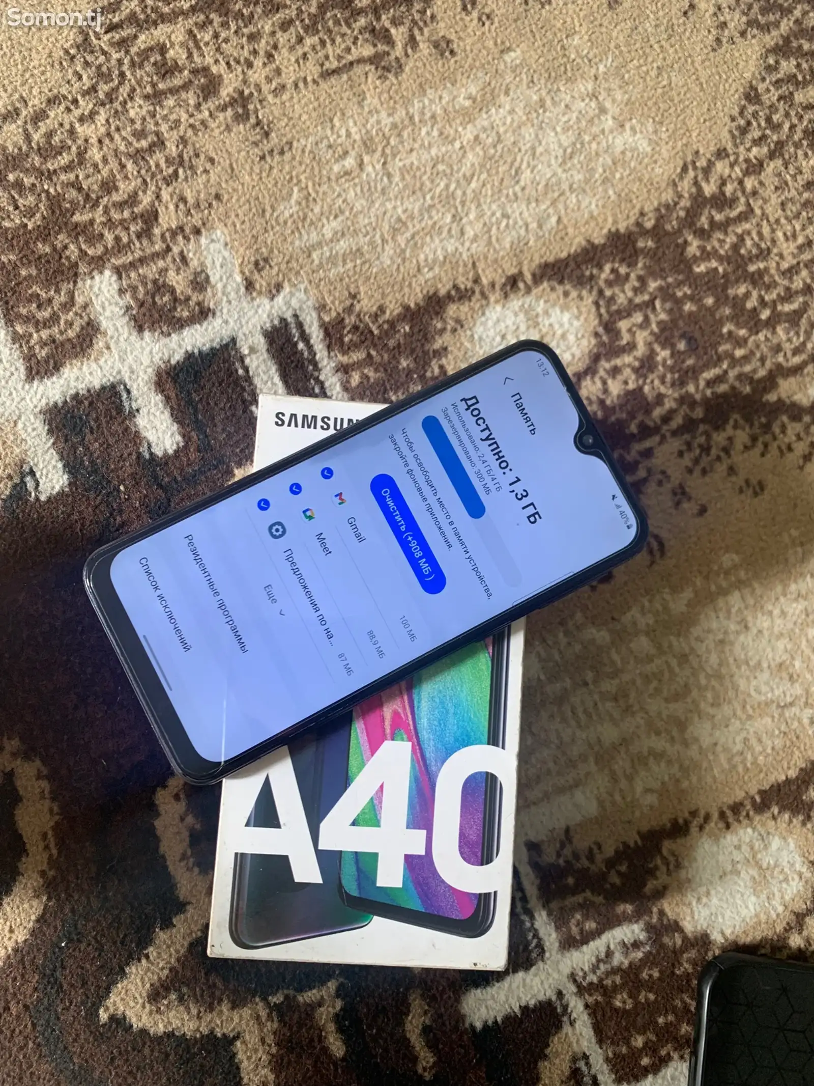 Samsung Galaxy A40-4