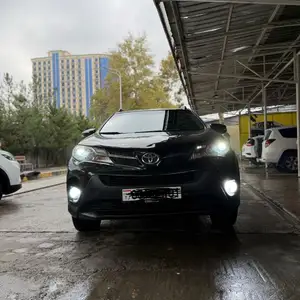 Toyota RAV 4, 2015