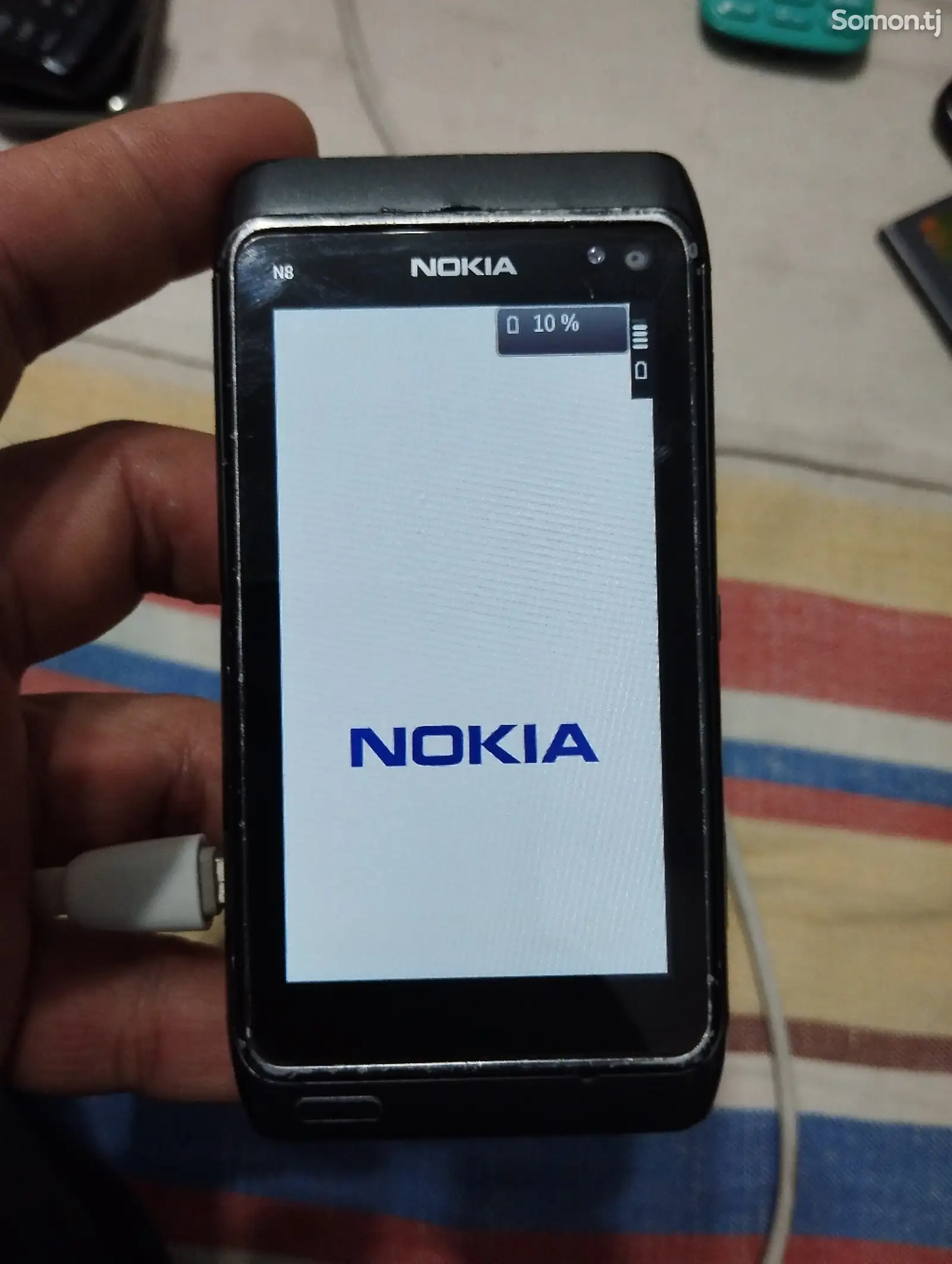 Nokia N8-1