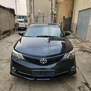 Toyota Camry, 2013