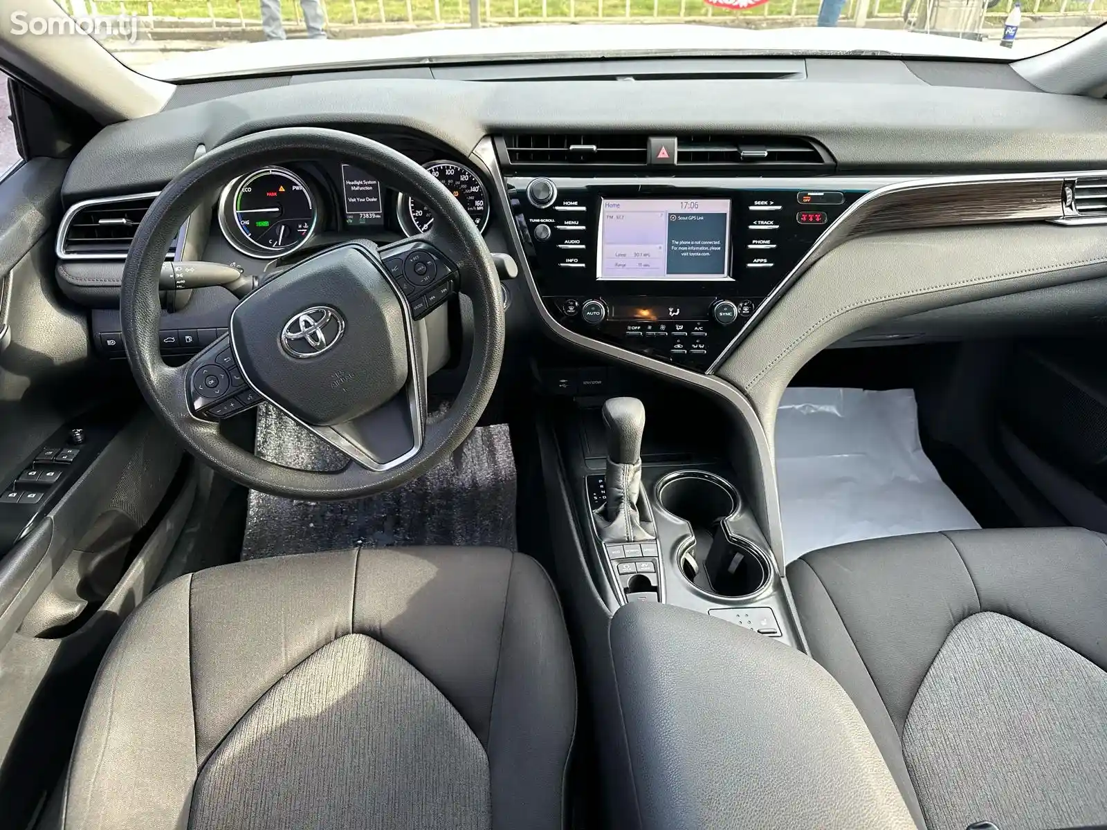Toyota Camry, 2018-8