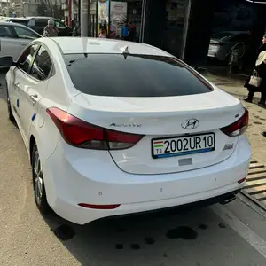 Hyundai Elantra, 2014