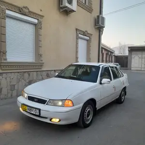 Daewoo Nexia, 1996