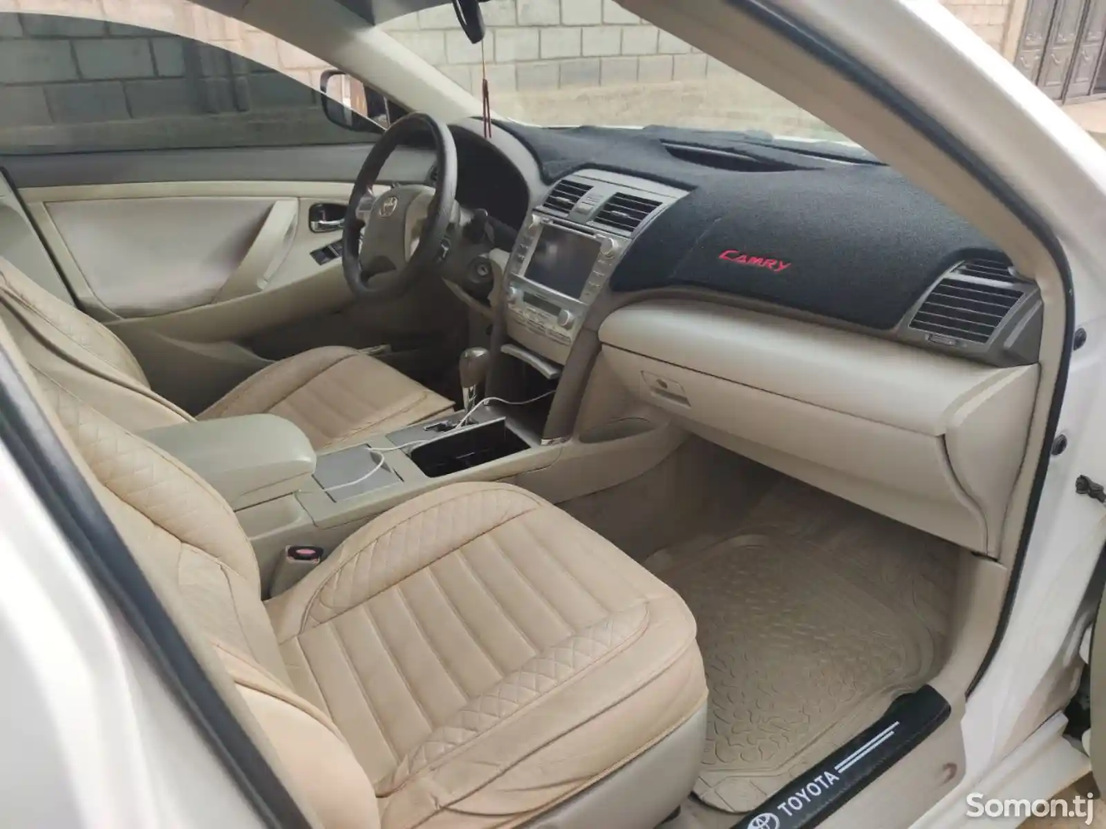 Toyota Camry, 2011-4