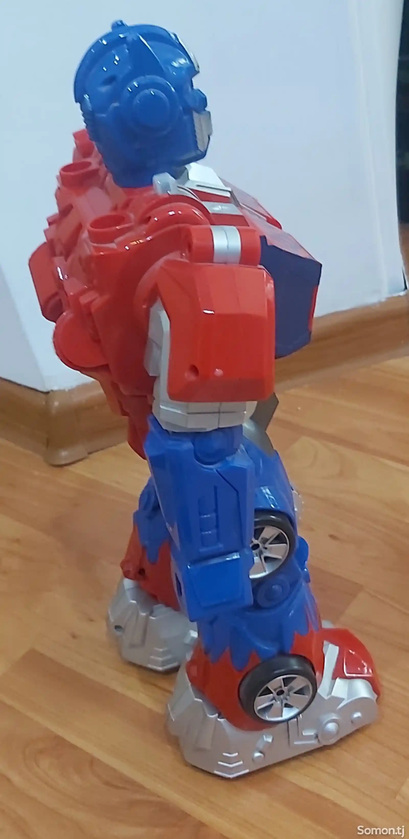 Робот трансформер Optimus Prime-3