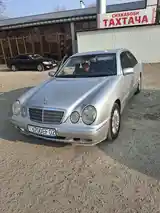 Mercedes-Benz E class, 2002-3