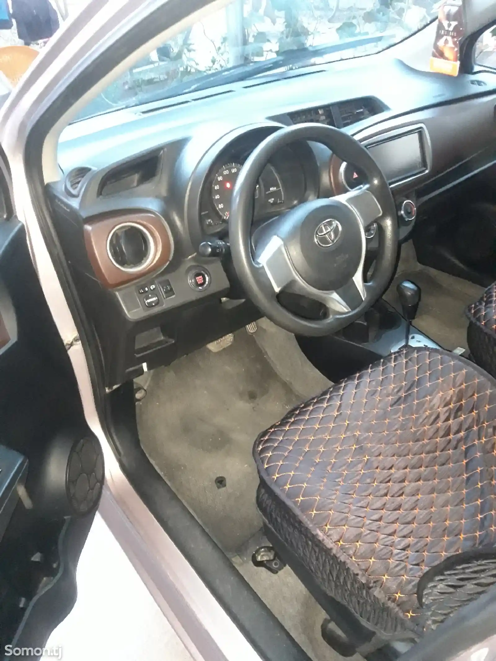 Toyota Vitz, 2012-5