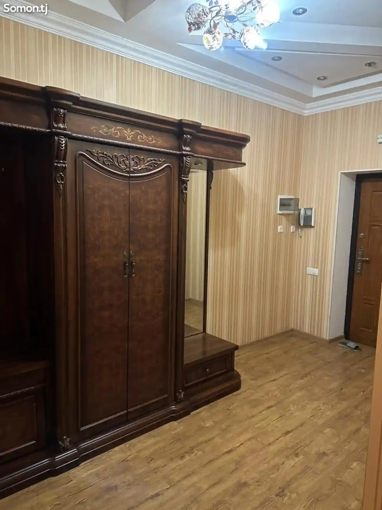 3-комн. квартира, 6 этаж, 132м², И.Сомони, 8 март-5