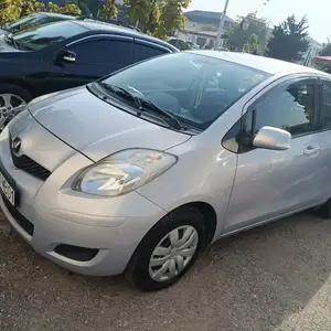 Toyota Vitz, 2010