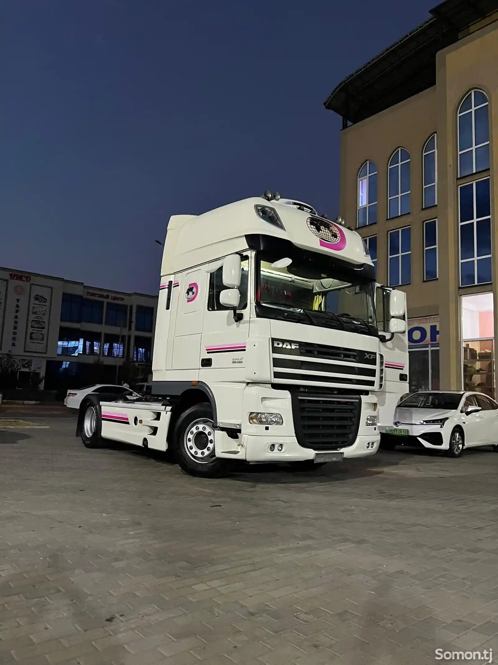 Седельный тягач DAF XF 460-1