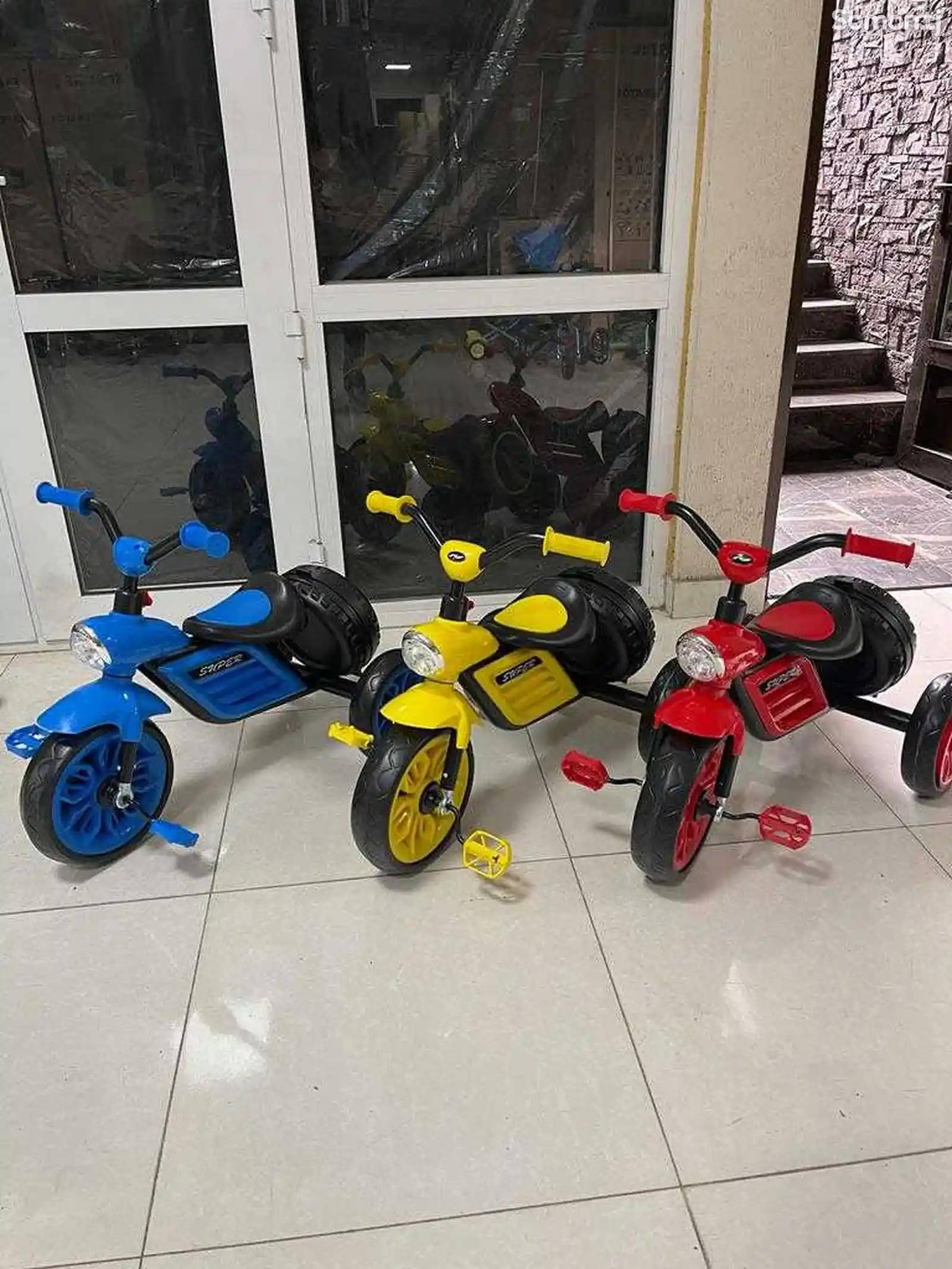 Детский трехколесный велосипед-1