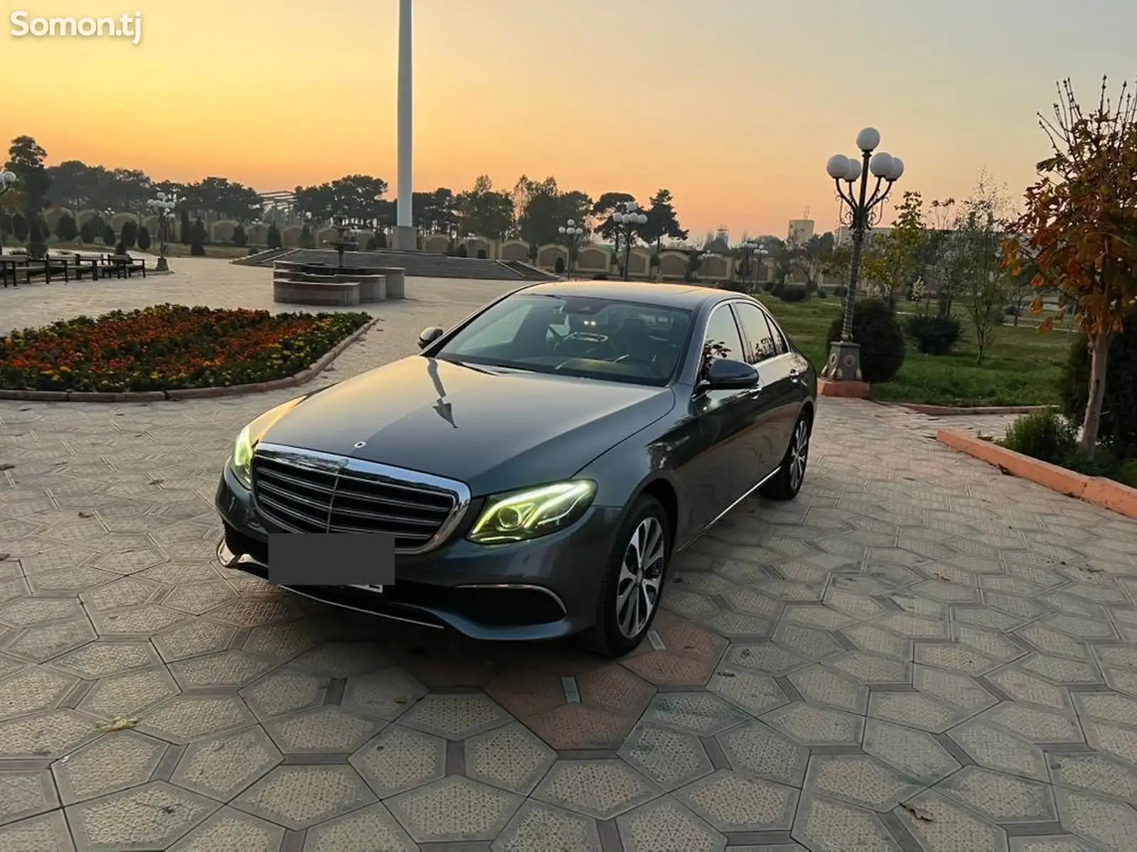 Mercedes-Benz E class, 2016-1