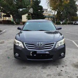 Toyota Camry, 2011