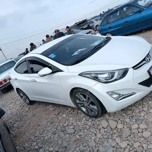 Hyundai Elantra, 2012