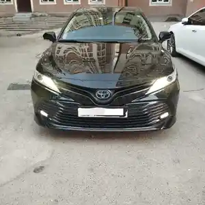 Toyota Camry, 2018