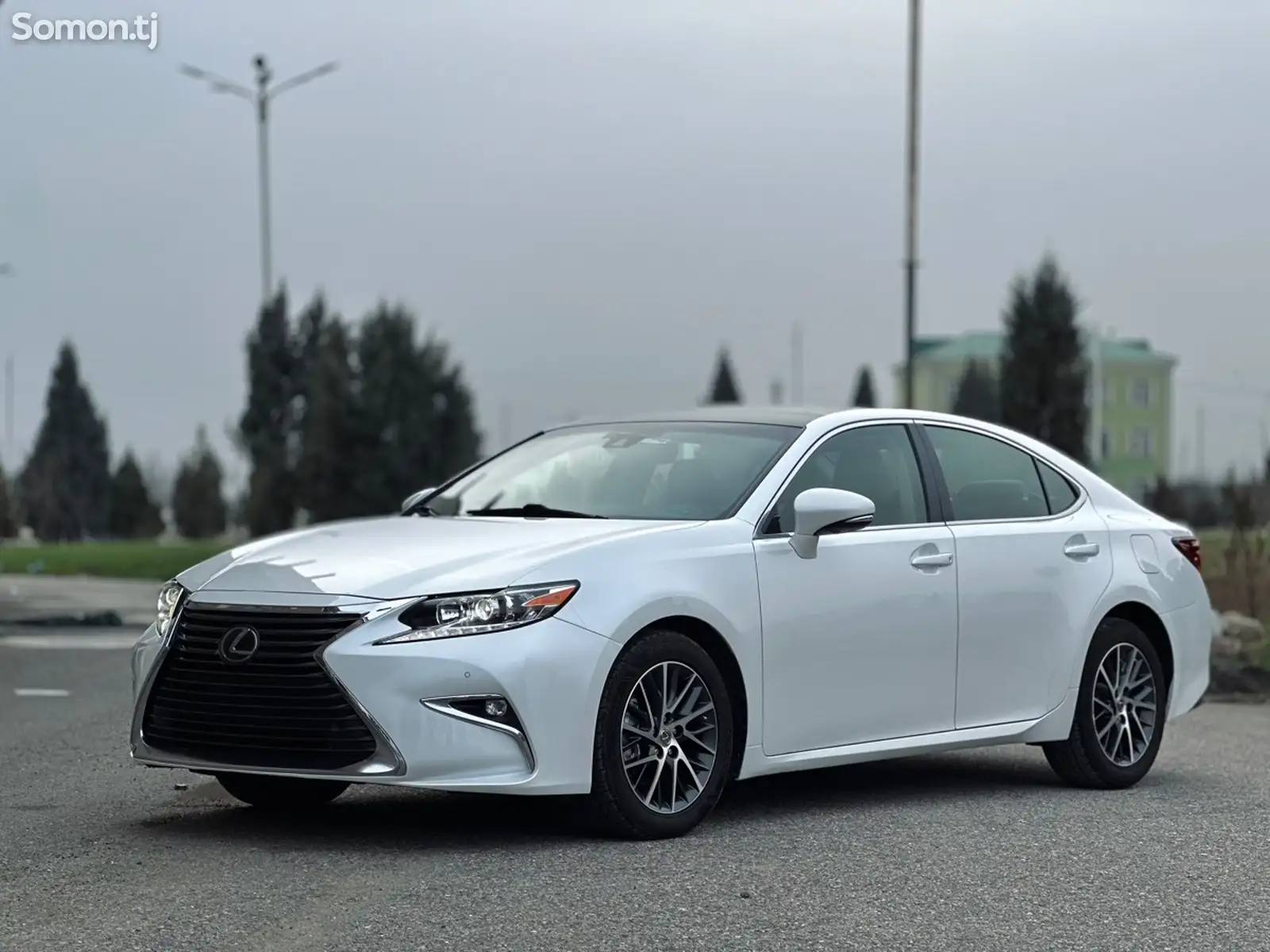 Lexus ES series, 2017-1