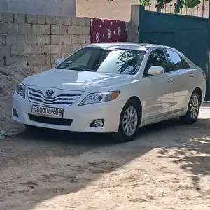 Toyota Camry, 2011