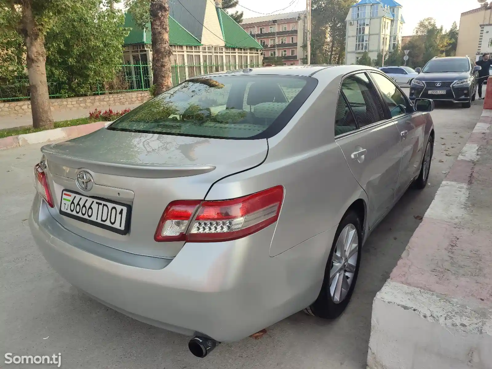 Toyota Camry, 2010-8