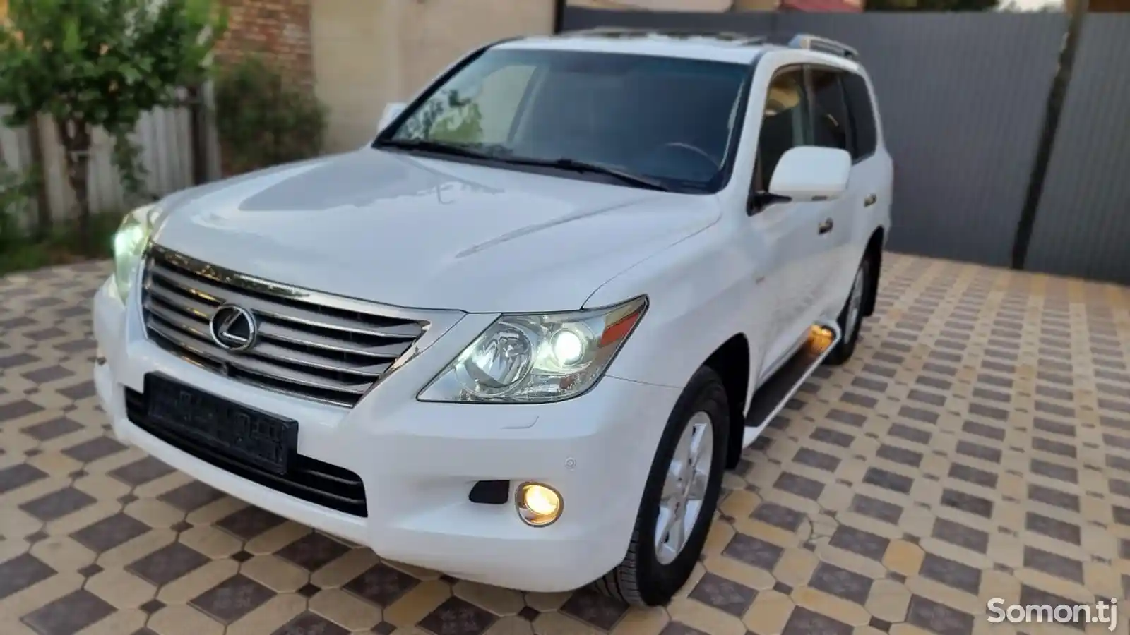 Lexus LX series, 2013-7