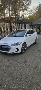 Hyundai Elantra, 2018-3