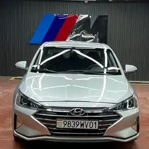 Hyundai Elantra, 2020