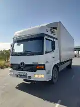 Бортовой грузовик Mercedes-Benz Atego 1328, 2002-3