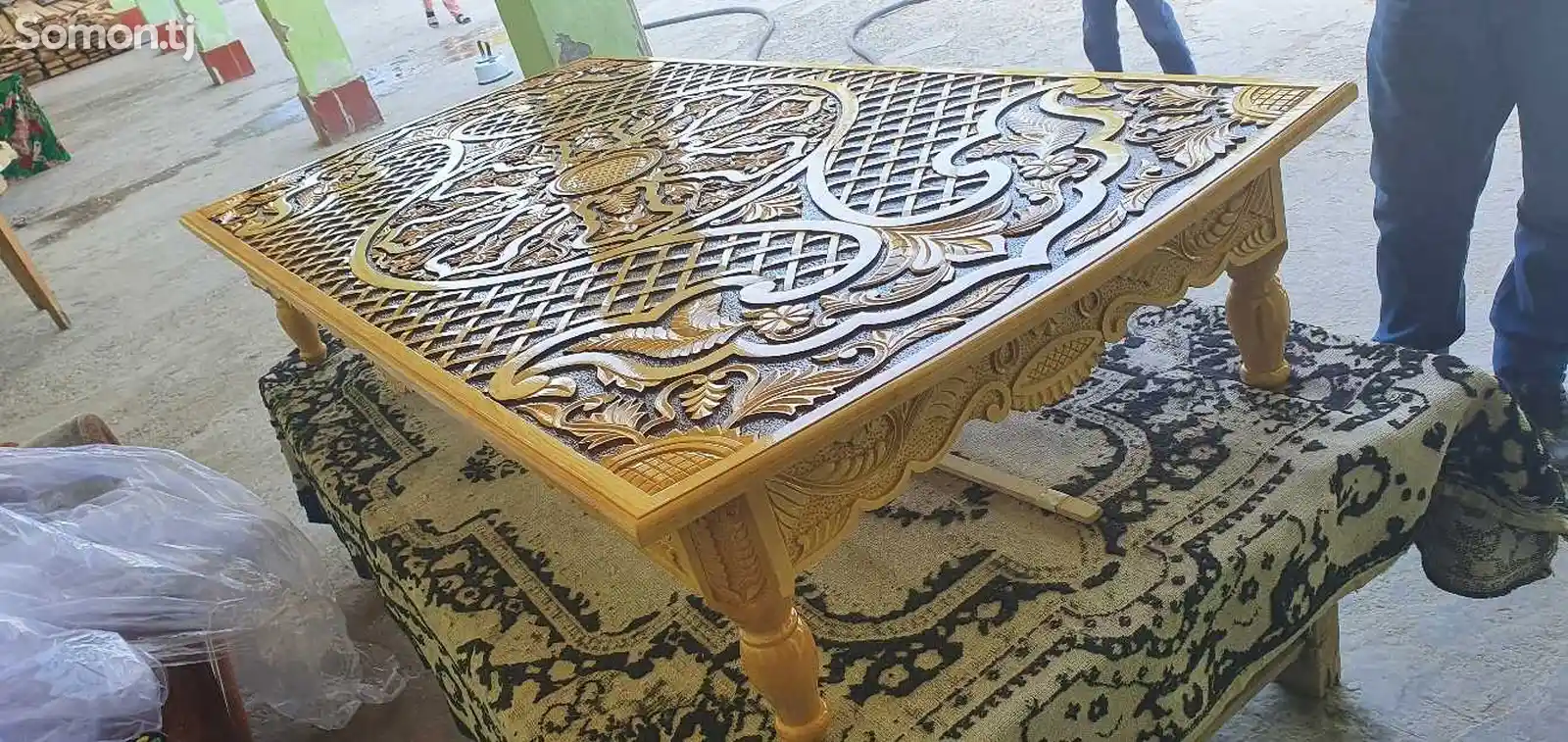 Деревянный стол с стеклом 2х1-1