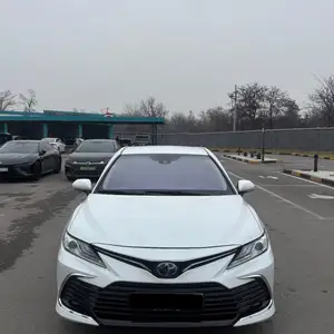 Toyota Camry, 2018