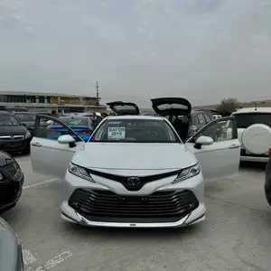 Toyota Camry, 2018