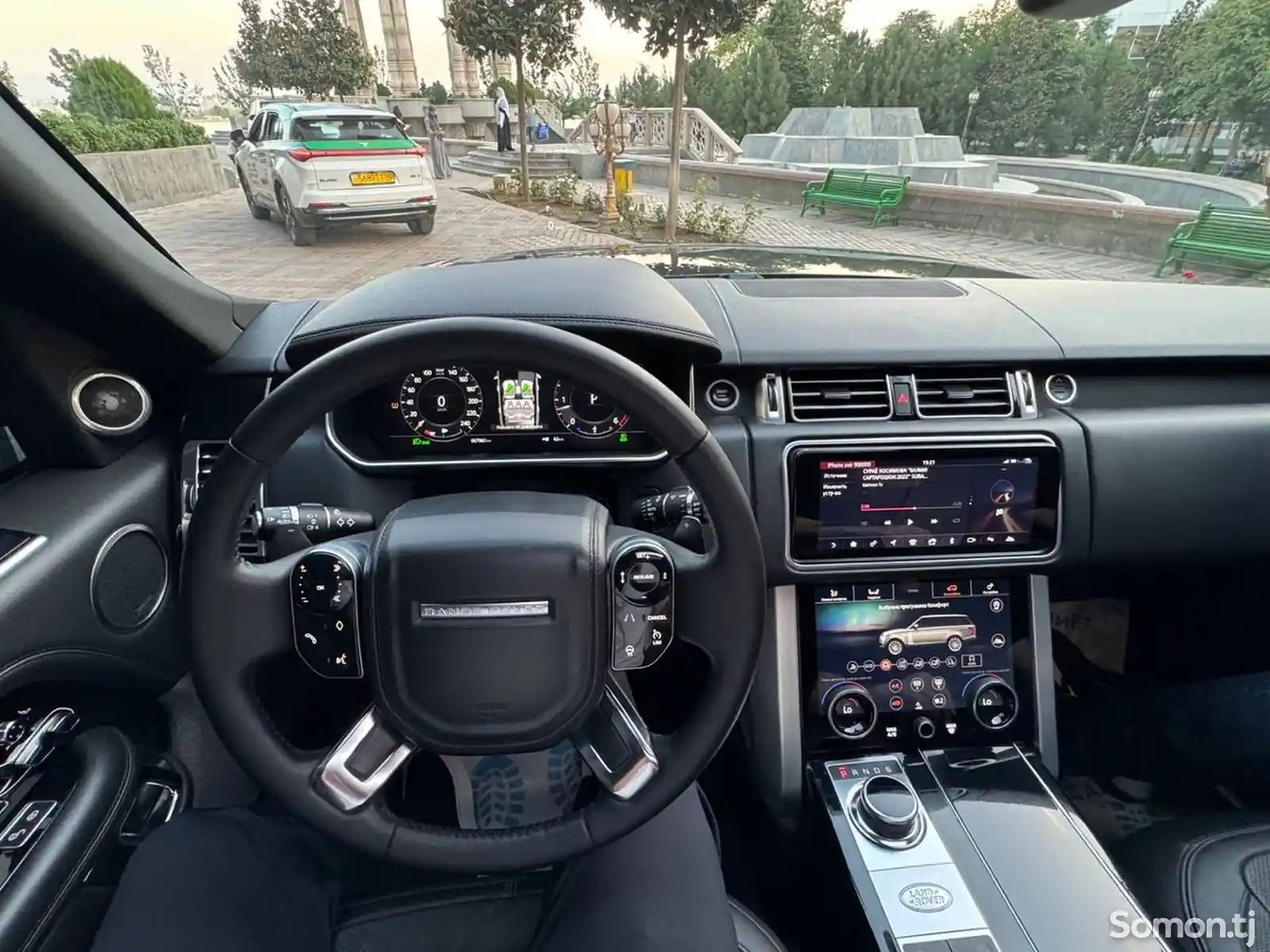 Land Rover Vogue, 2019-6