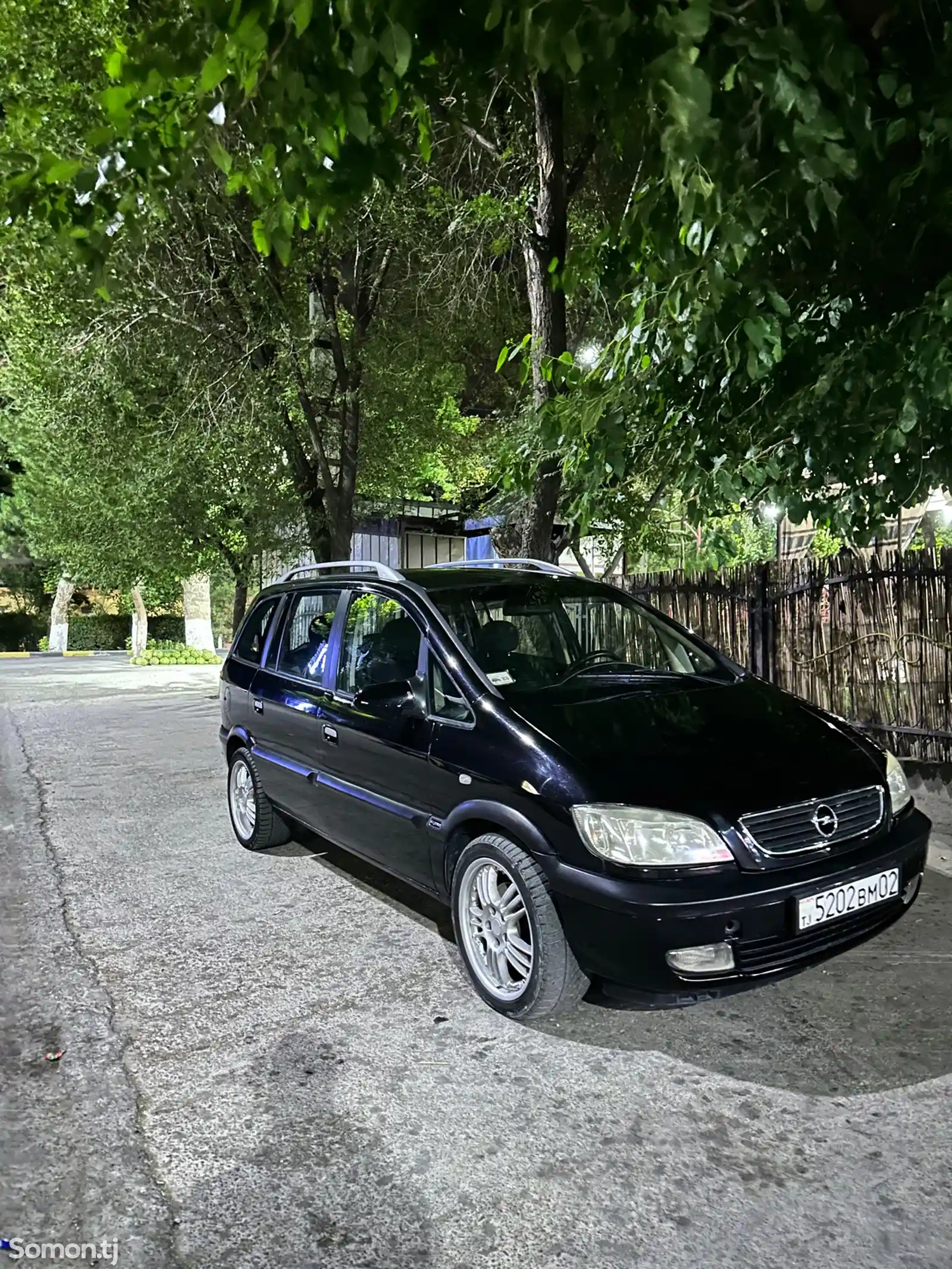 Opel Zafira, 2004-2