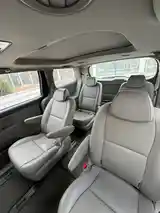 Kia Carnival, 2015-9