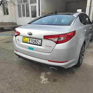 Kia K5, 2011