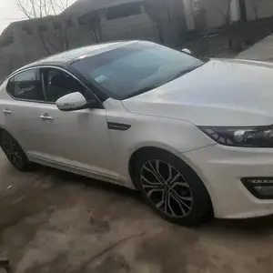 Kia K5, 2011