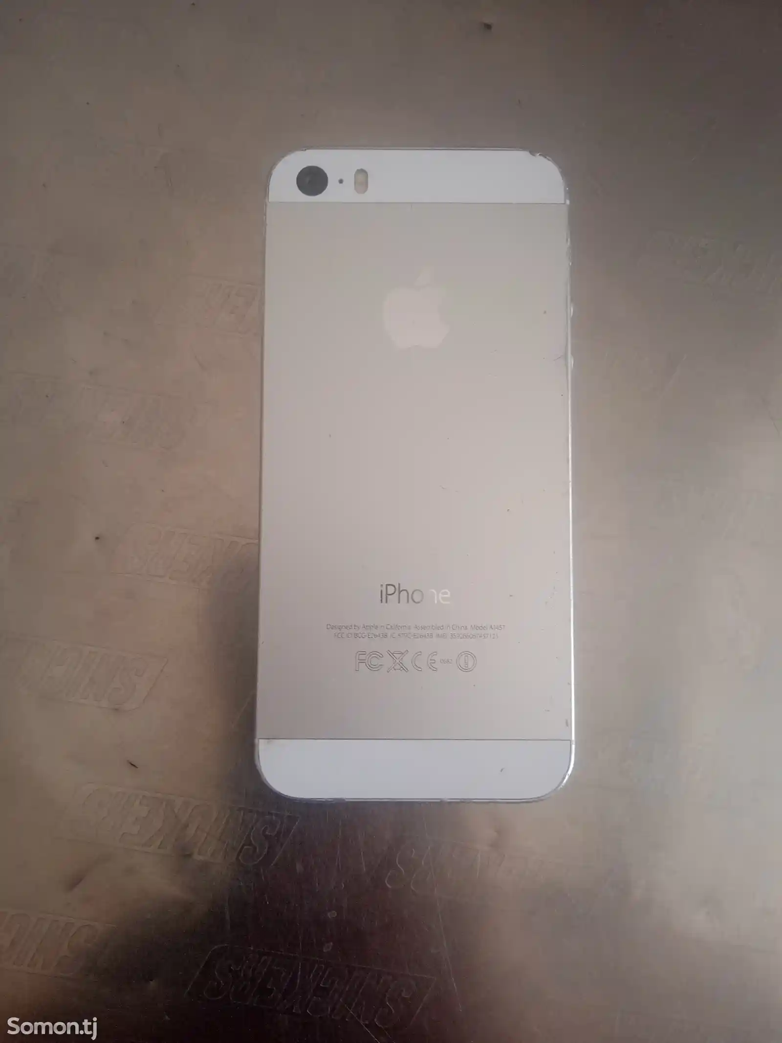 Apple iPhone 5s-2