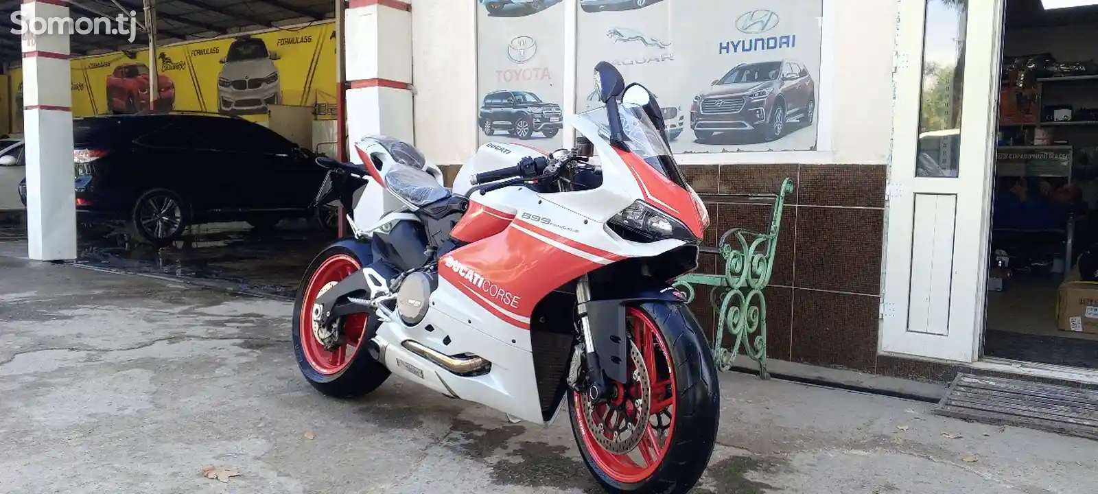 Мотоцикл Ducati-6