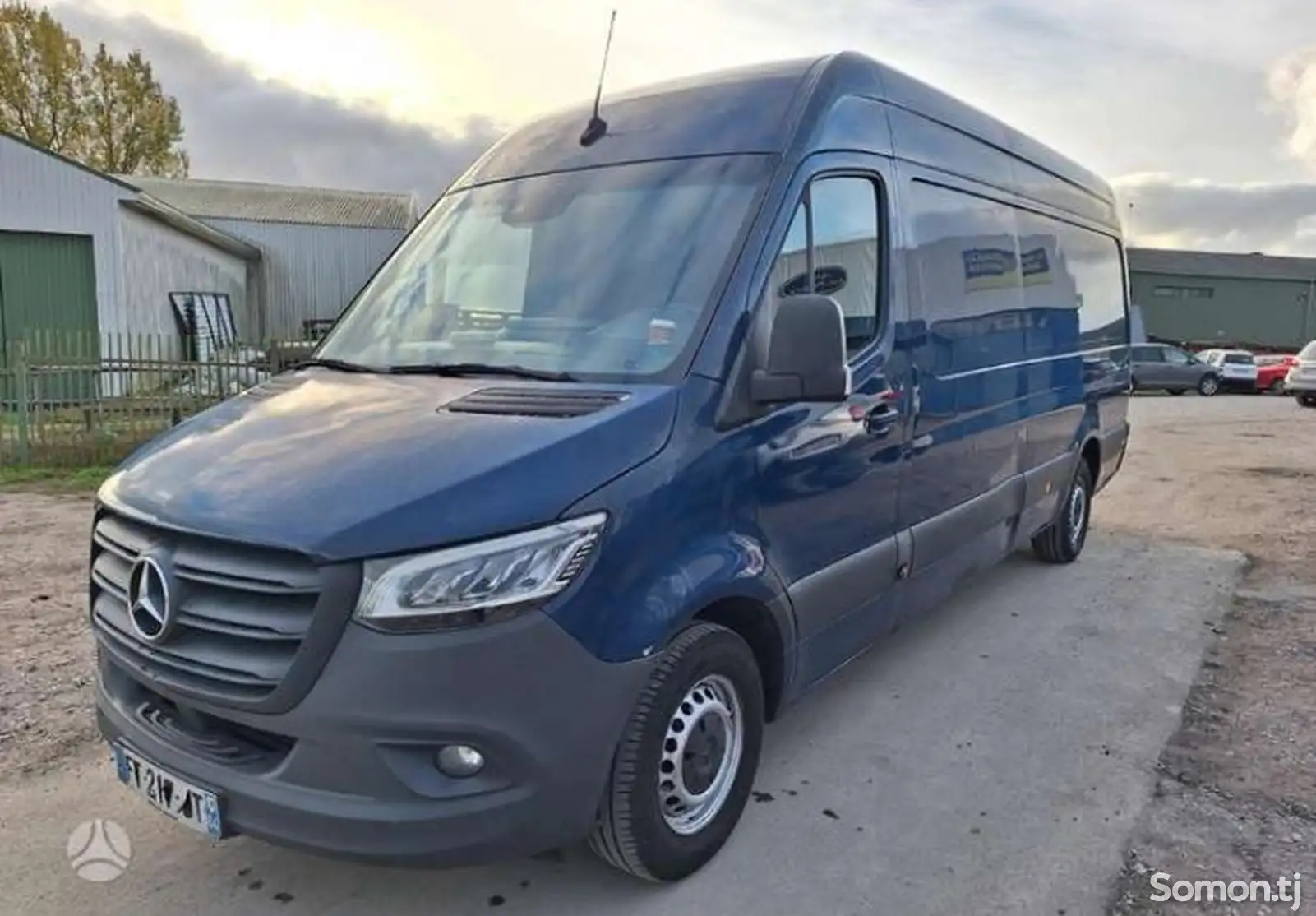 Фургон Mercedes Benz Sprinter 2020-1