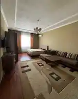 2-комн. квартира, 11 этаж, 80м², И. Сомони-2