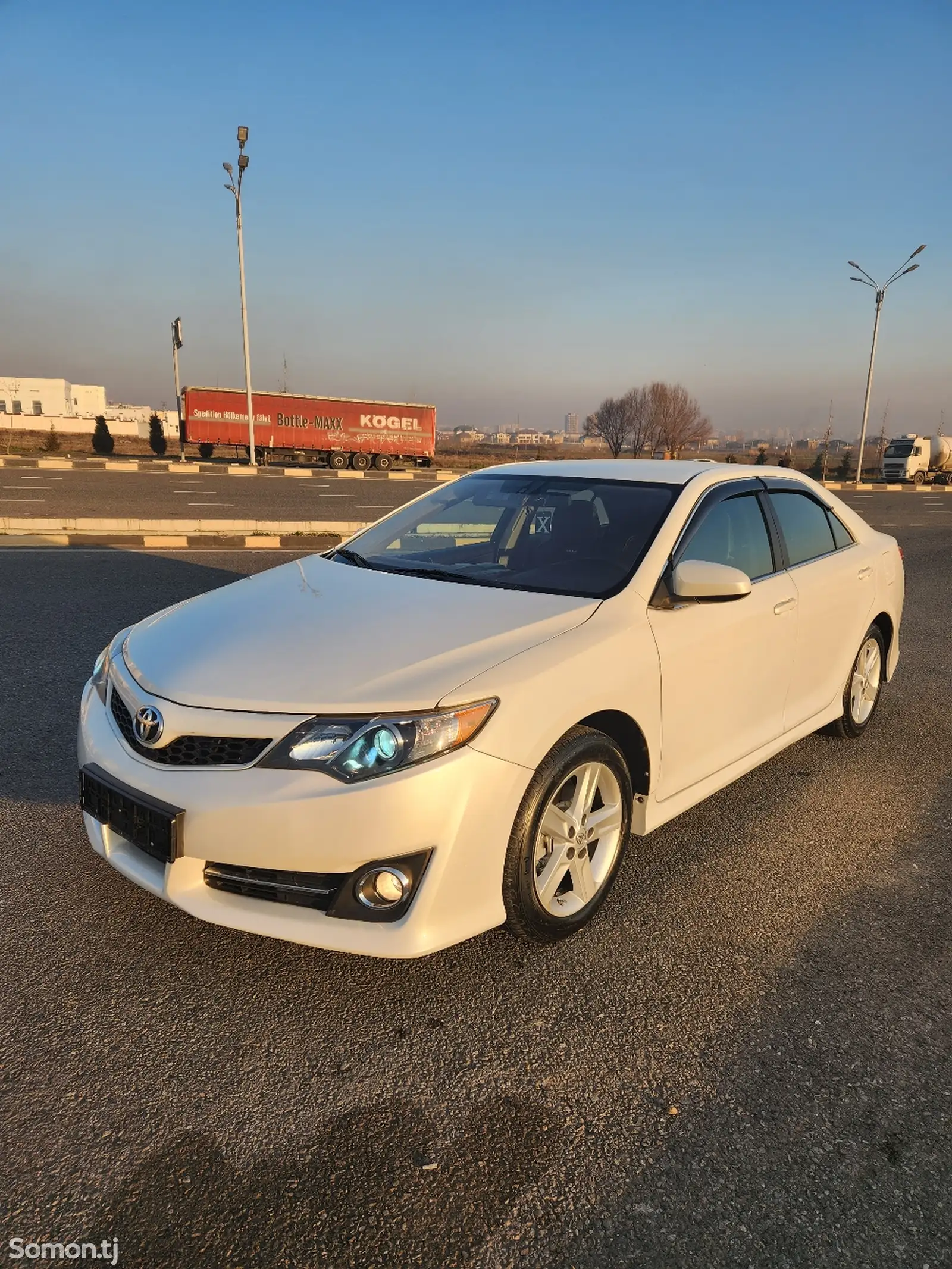 Toyota Camry, 2015-1