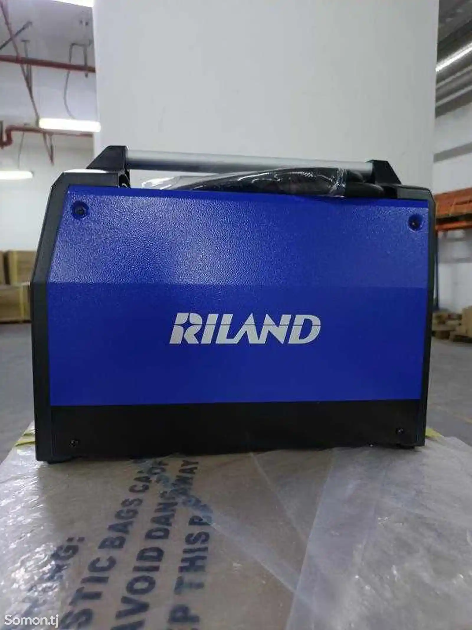 Полуавтомат сварочный 200 IGBT Synergic Aurora/Riland-1