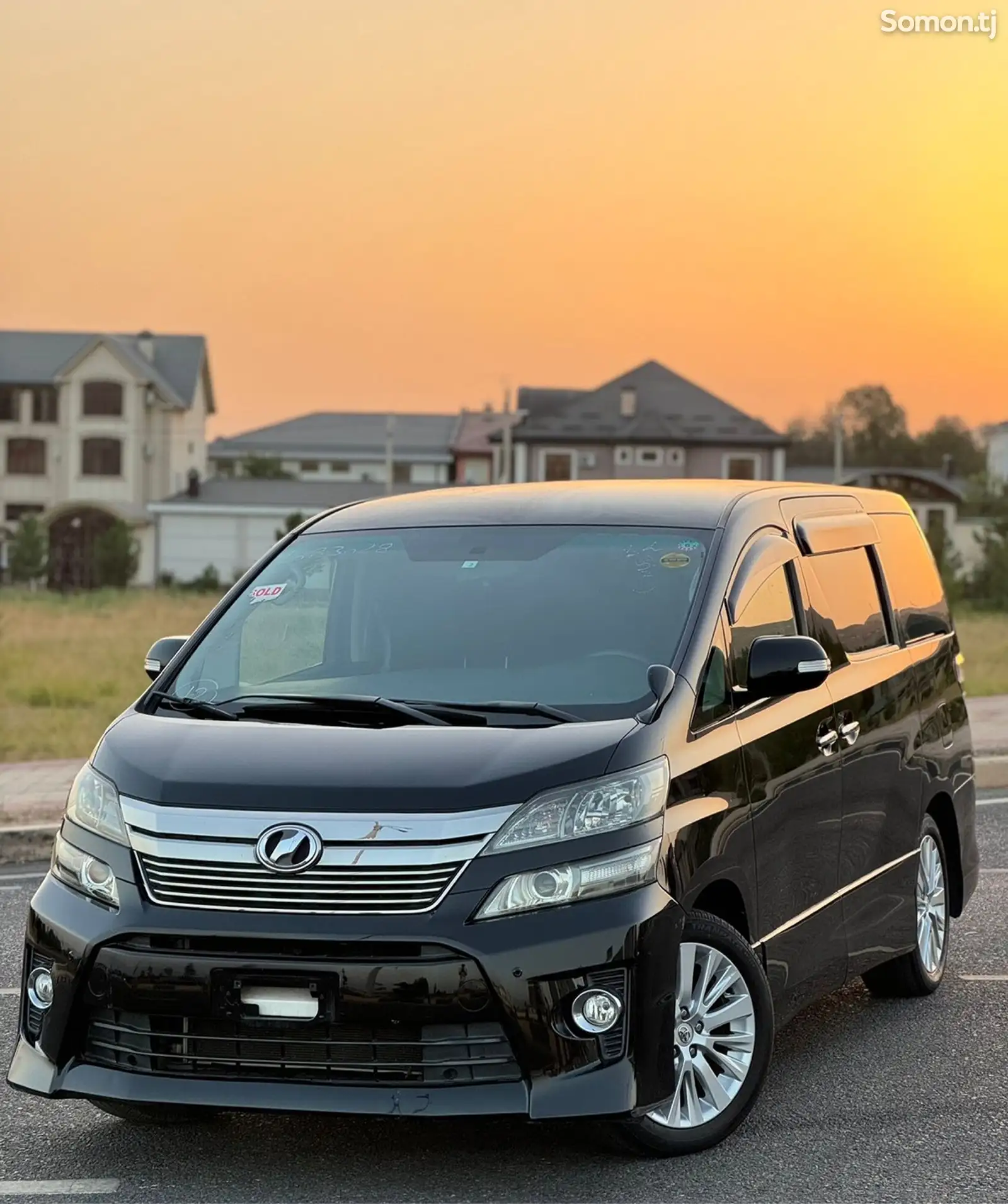 Toyota Vellfire, 2014-1