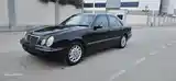 Mercedes-Benz E class, 2002-3