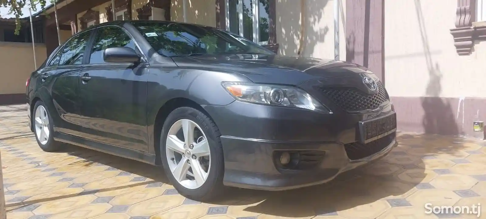 Toyota Camry, 2010-1