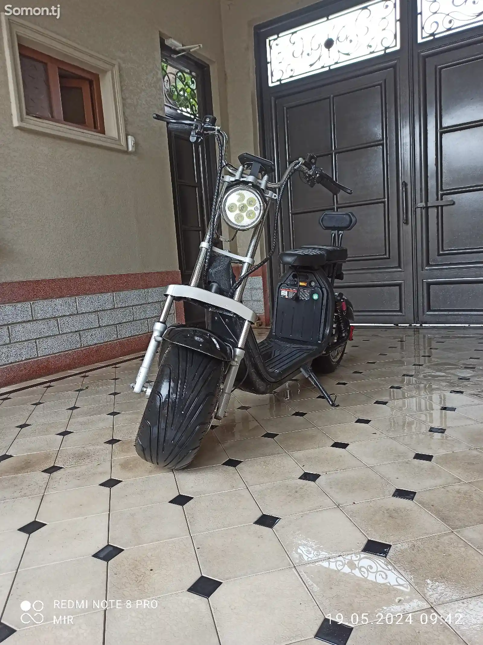 Электробайкерский скутер Harley-1
